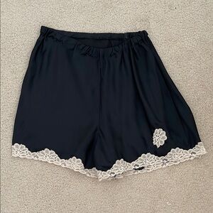 Vintage Saks Fifth Avenue Young Dimensions silky satin boy shorts with  lace